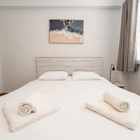 Centralviewsuites 게스트하우스 네아 모우다니아